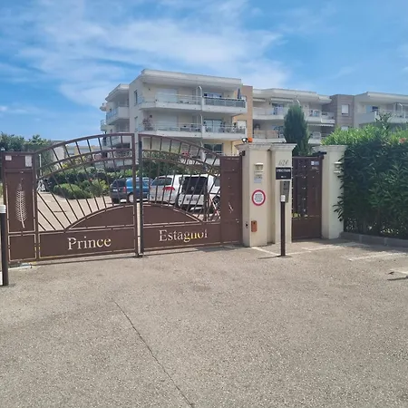 Διαμέρισμα Joli Climatise Avec Jardin Dans Avec Piscine *