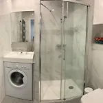 Joli Climatisé Avec Jardin Dans Résidence Avec Piscine Appartamento Antibes